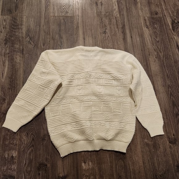 Vintage 3D Knit Sweater - Picture 4 of 4